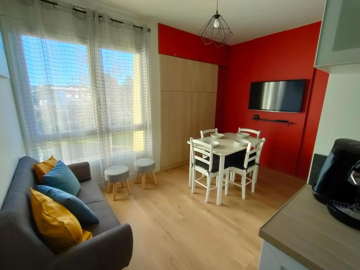 Bel Appartement Au Bord De L'Ocean Saint-Jean-de-Monts Exterior photo